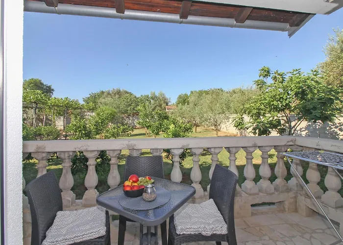 Ane In - Istrien 게스트하우스 3*