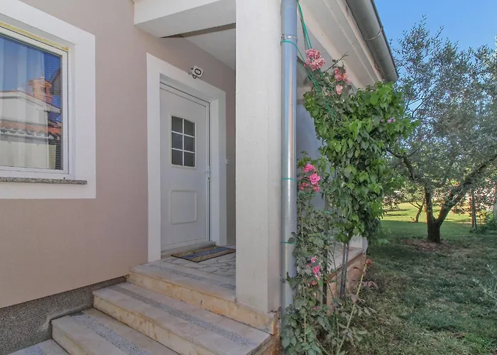 Ane In - Istrien 풀라